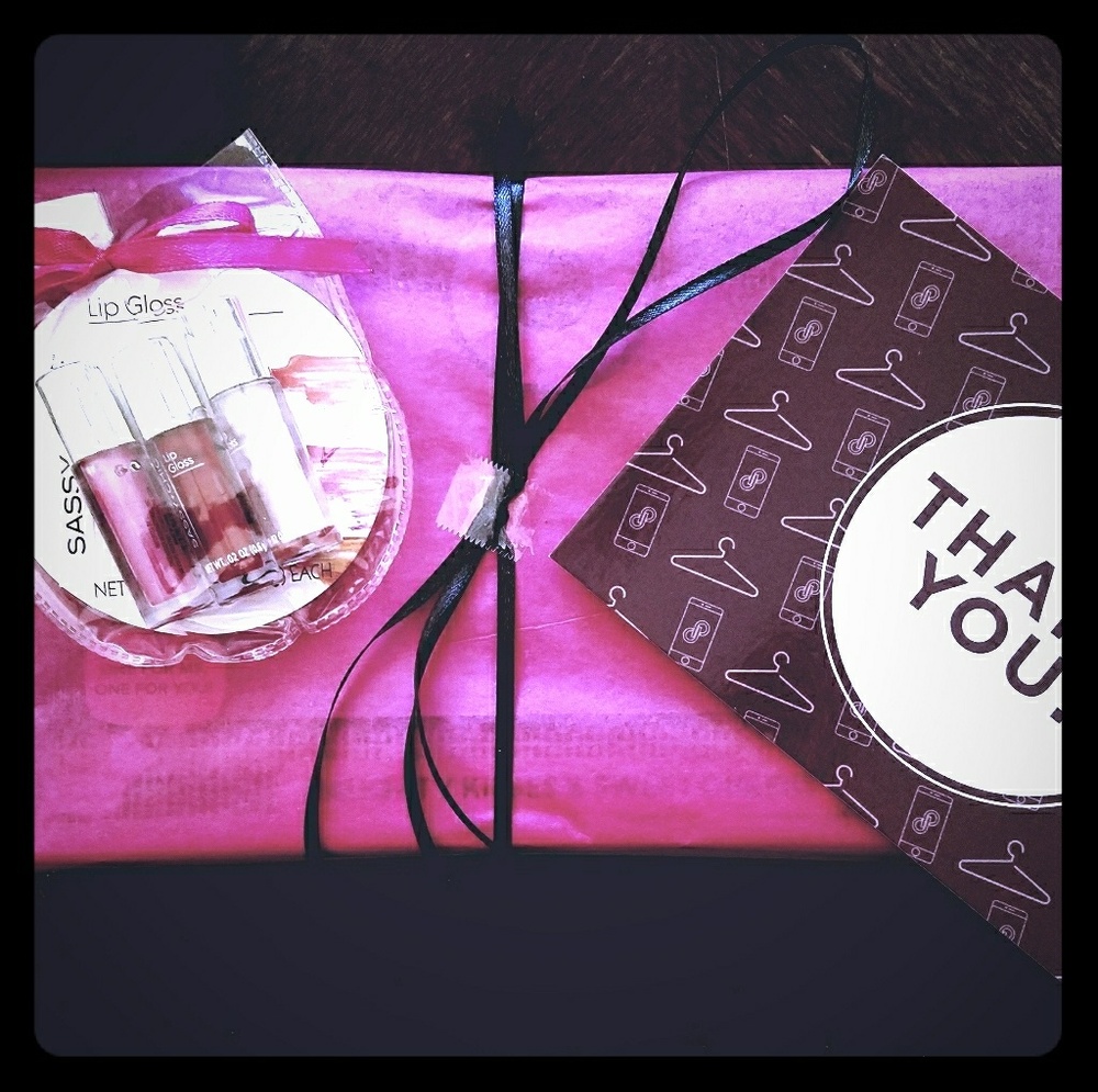 🎁FREE GIFT WITH EVERY PURCHASE!